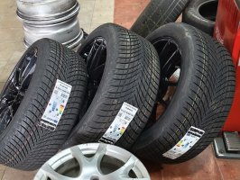 Goodyear UltraGrip Performance 3 - User Submitted Image