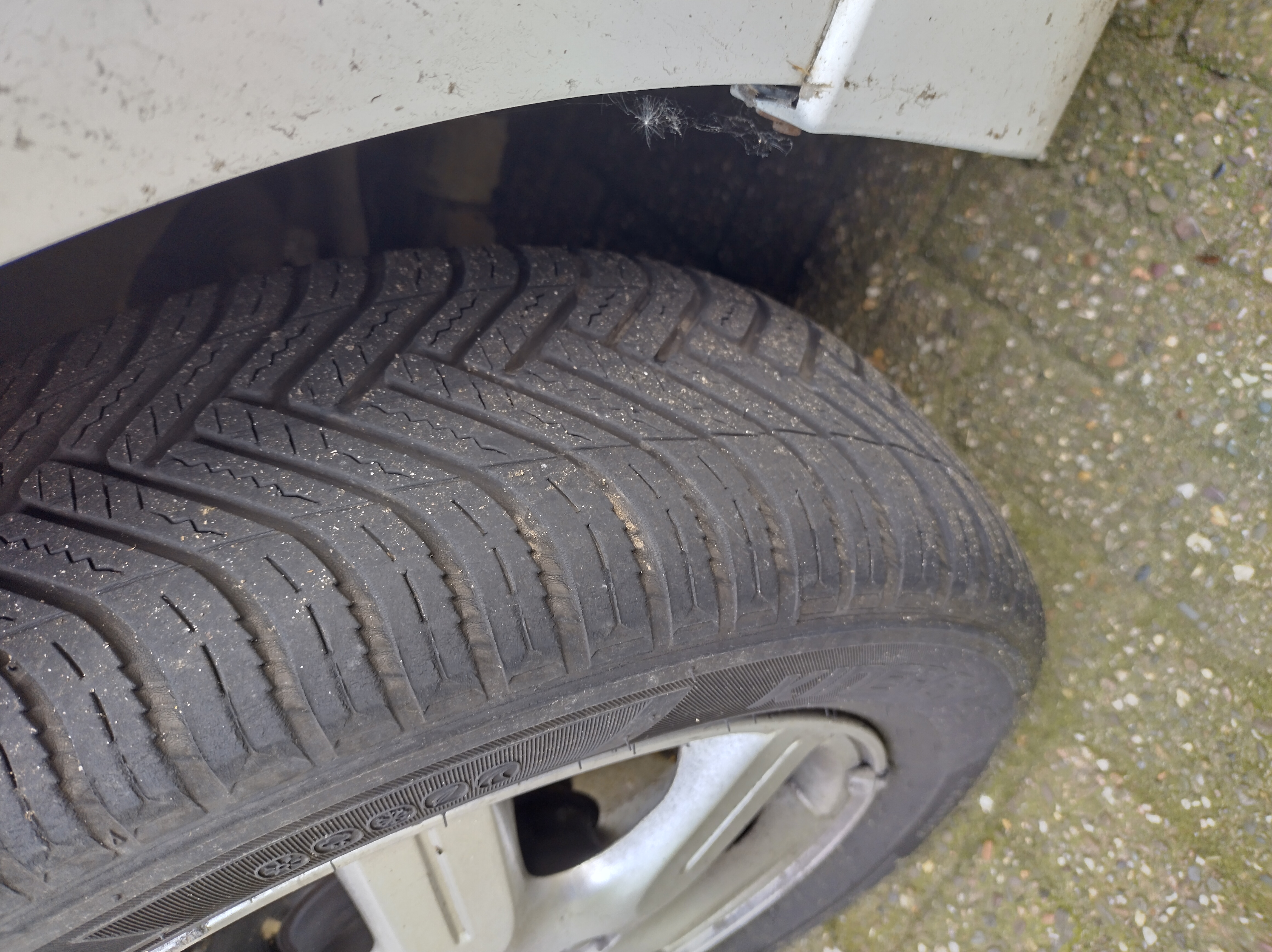 Hankook Kinergy 4S2