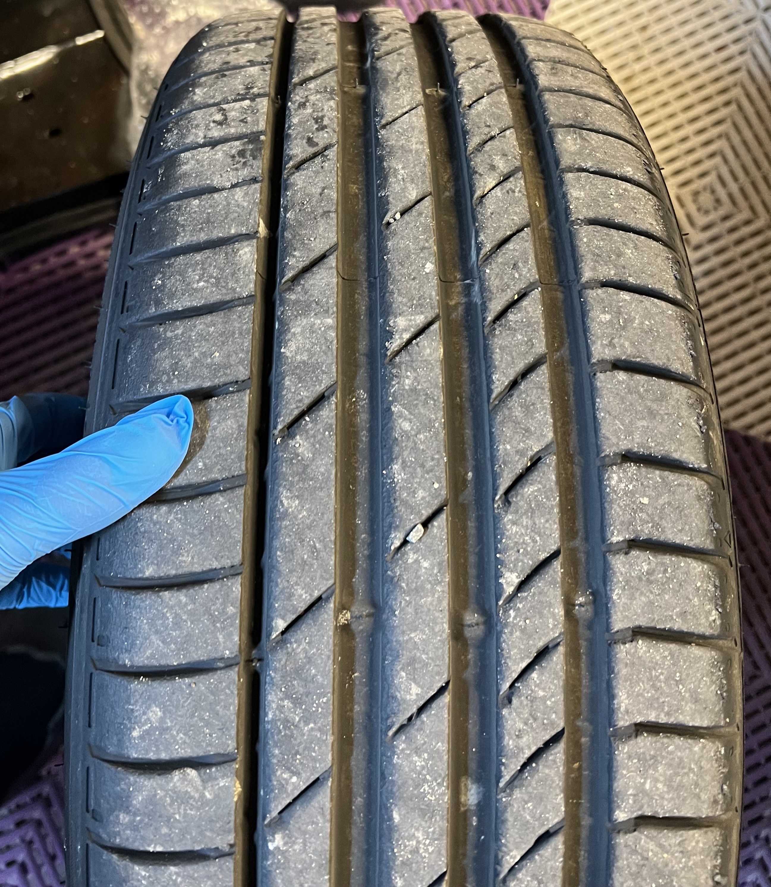 Kumho Ecsta PS71