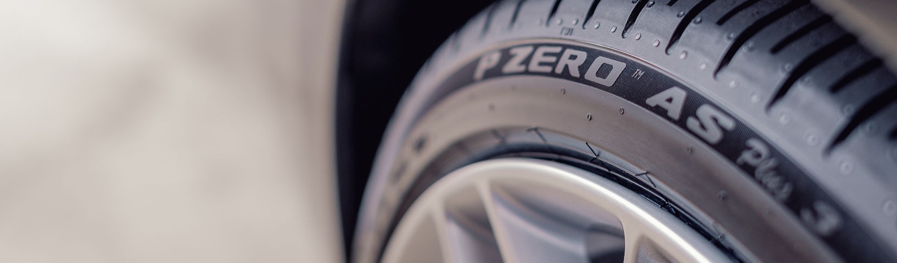 Pirelli P Zero AS Plus 3